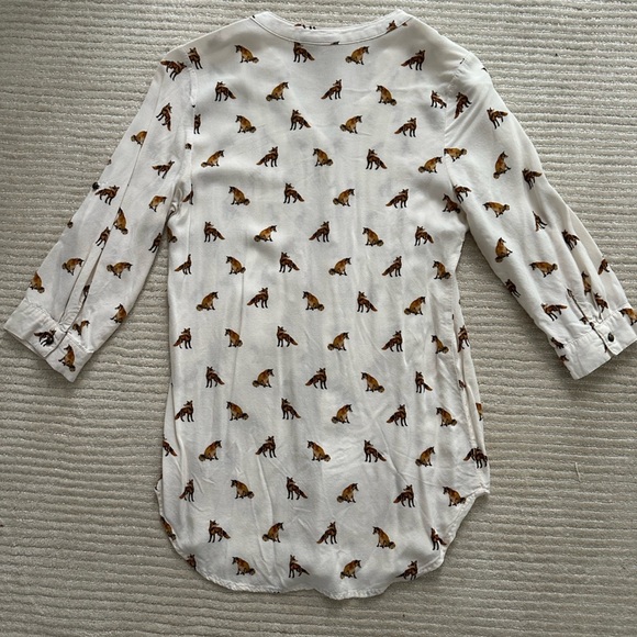 Red Camel Cream Fox Animal Print Blouse medium - Picture 5 of 6